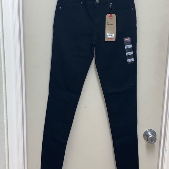 711 black mid rise skinny jeans - Picture 5 of 8